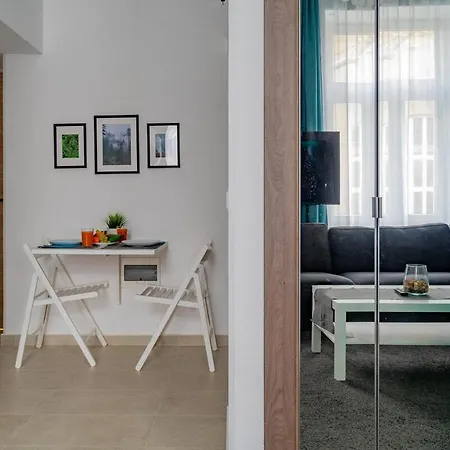Perfect Chic Downtown Loft - D1