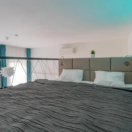 Perfect Chic Downtown Loft - D1 Διαμέρισμα